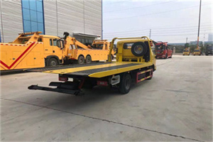 西秀非事故拖车