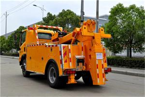 西秀高速路拖车费